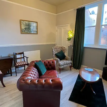 Red Gables - Ground Floor Lejlighed *